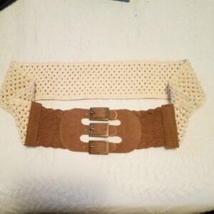 Stretchy crochet & faux leather belt